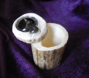 Onyx Secret Stash Box Cruelty Free Deer Elk  Antler Trinket Case Keepsake Box - Picture 1 of 7