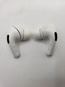 GENUINE APPLE AirPods Pro with Wireless Charging Case - Left bud has disruptive - Picture 1 of 5