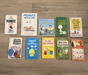 Lot of 10 Vintage Charlie Brown Books - Peanuts Gang Snoopy Books Charles Schulz - Bild 1 von 2