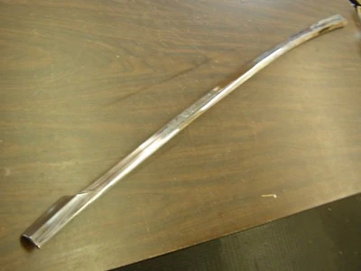 Nuevo de Lote Original Ford 1956 Fairlane Crown Victoria Guardabarros Moldura Borde LH Parasol Foto 1 de 4