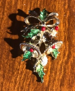 Signed Gerry's Brooch Pin, Enamel On Gold tone Christmas Bells, Holly Leaves - Picture 1 of 7