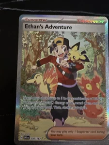 JCC Pokémon Rivales Destinos Aventura de Ethan Arte Completo Tarjeta de Entrenador 236/182 SIR - Imagen 1 de 10