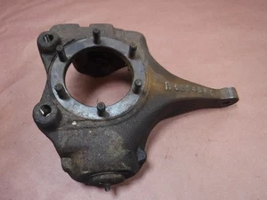 Dodge 80-93 Flat Top Steering Knuckle 1/2 Ton Dana 44 Front RH Passenger Side - Picture 1 of 11
