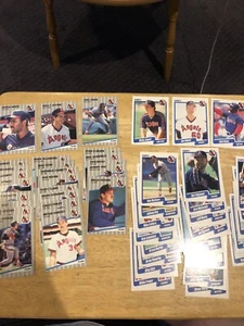 SET SQUADRA FLEER CALIFORNIA ANGELS 1989 e 1900 Wally Joyner Jim Abbot Chili Davis - Foto 1 di 12