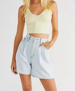 NWT Levi's Straus Women Light Blue Pleated Ribcage Jean Shorts 27 $79.50 - Picture 1 of 6