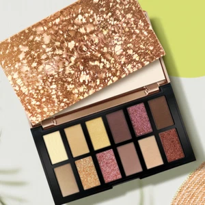 eyeshadow - Picture 1 of 2