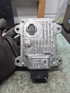 ES2440 RENAULT Engine Control Unit ECU 310321989R 310322357R - Picture 1 of 4