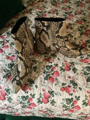 Marc Fisher Women's Snake Skin Print Ankle Leather Boots Booties 9.5M - Image 1 of 4