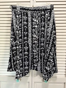 Faded Glory Black/White Floral Wrap Skirt Size L (12-14) Elastic Waist No Belt - Picture 1 of 6