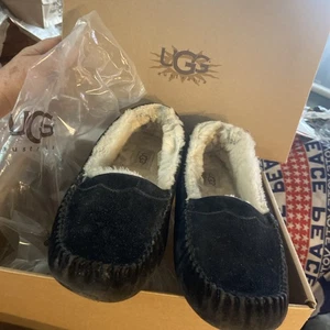 UGG überbackene Wildleder Sherpa gefütterte Mokassins Slipper Damen 8 schwarz - Bild 1 von 10