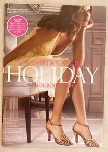 VICTORIA'S SECRET - HOLIDAY 2005 CATALOG - GISELE, AMBROSIO, KURKOVA🔥 - Picture 1 of 4