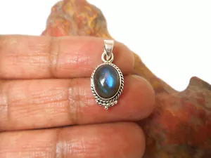 Small Oval LABRADORITE Sterling Silver 925 Gemstone Pendant - Picture 1 of 6