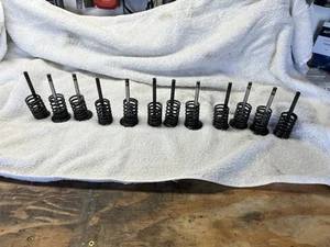 Datsun L28ET Valves & Springs From ‘83 280zx Turbo P90 Head Intake & Exhaust - Bild 1 von 9
