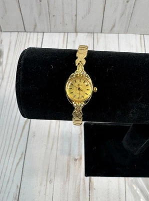 Vintage Collezio Women's Watch Gold Tone Crystal Accent 18mm -Needs Battery - Image 1 of 4