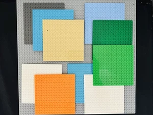 Lot Of 10 Random Lego Base Plates 16X16 Grey 4261365 Green 4217334 White - Picture 1 of 6