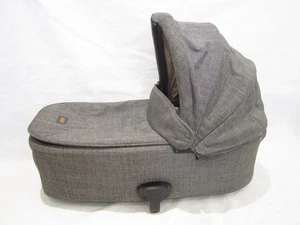 Mamas & Papas Carrycot Flip XT3 / Ocarro Brown - Picture 1 of 3