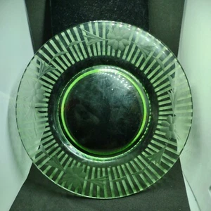  PLATO DE VIDRIO TRANSPARENTE VERDE DEPRESIÓN--8,5"-PLATOS DE POSTRE O ALMUERZO - Imagen 1 de 5