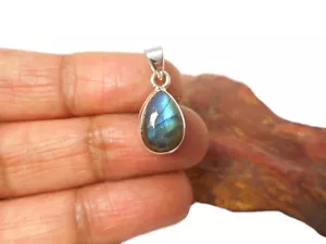 Small Teardrop LABRADORITE Sterling Silver 925 Gemstone Pendant - Picture 1 of 6