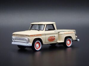 1965 65 CHEVY CHEVROLET STEPSIDE PICKUP TRUCK HITCH 1:64 SCALE DIECAST MODEL CAR