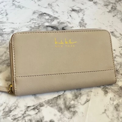 Carteira clutch Nicole Miller NY couro marfim creme com zíper ao redor 8 x 4,5 x 7,5 - Imagem 1 de 4