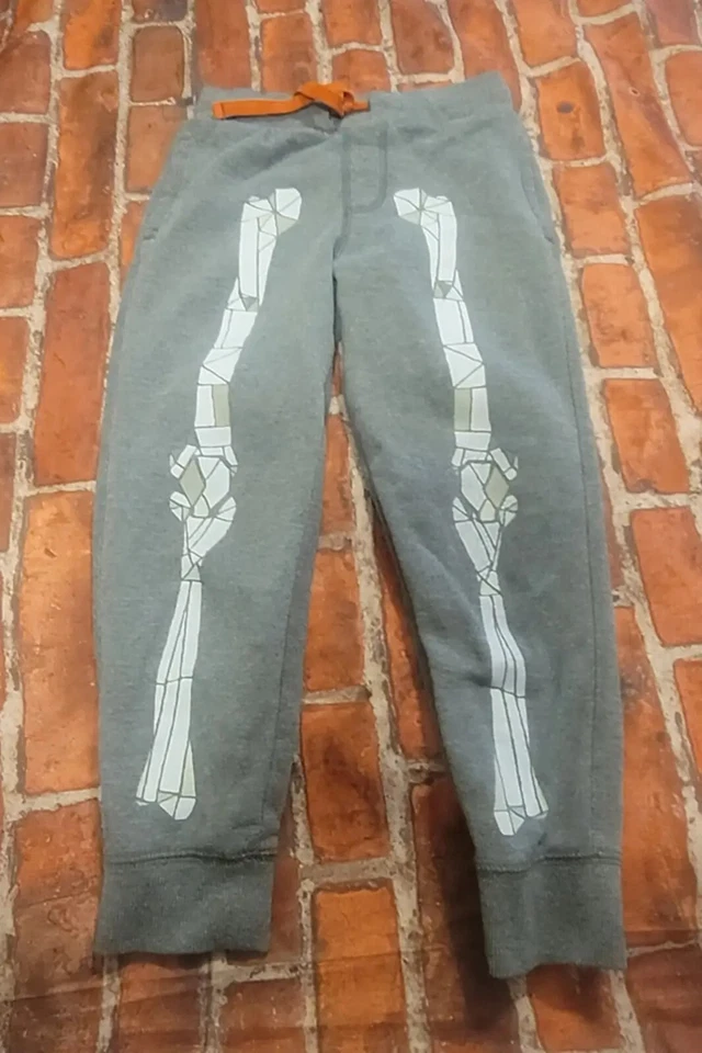 Gymboree 男孩骷髅裤运动裤 5 6 5/6 Guc Ww 灰色骨头 — 第 1/1 张图片