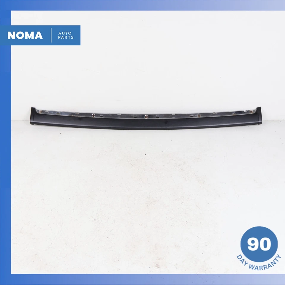 86-94 Jaguar XJ40 XJ6 XJ12 Vanden Plas para-choque traseiro moldura central BCC7300 FABRICANTE DE EQUIPAMENTO ORIGINAL - Imagem 1 de 4