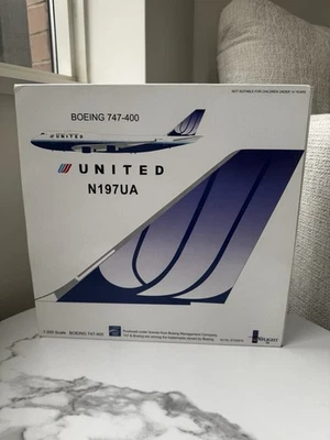 Vuelo 200 United Airlines 747-400 1:200 N197UA Foto 1 de 4