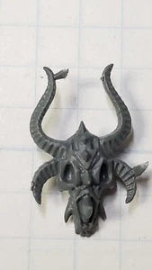 Warhammer Slaves to Darkness ARMORY Bits Chaos Warriors Daemon w Horns Icons - Picture 1 of 2