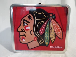 "Lunchbox de metal NHL Chicago Blackhawks North Shore sorteo promocional 8"" x 4"" x 7" - Imagen 1 de 6