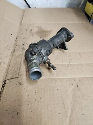 Mazda Miata 1995 (MX-5) carcasa termostato Foto 1 de 4