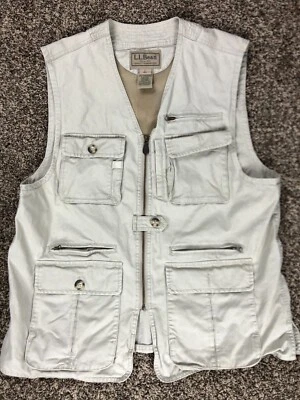 L. L. Bean Men's Size L Khaki Cotton Multi Pocket Zip Up Fishing/Utility Vest - Image 1 of 4