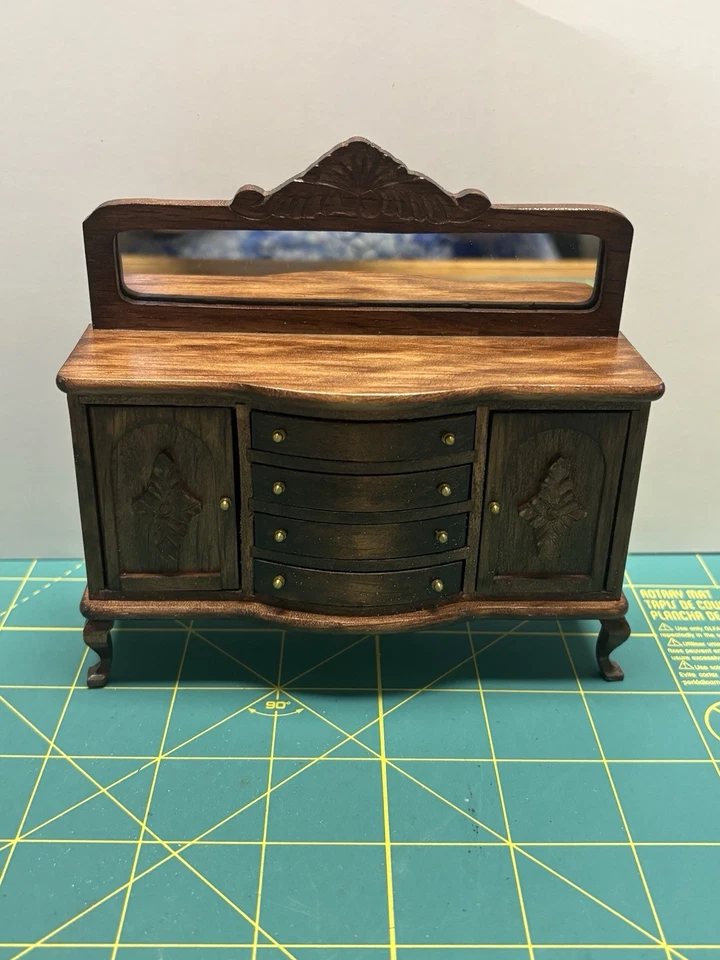 Buffet de madera con espejos con cajones y armarios de trabajo Foto 1 de 4