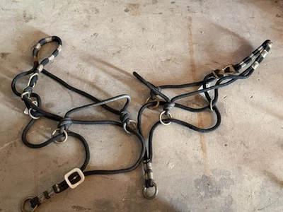 Lote de dos tachuelas de caballo equino soporte cuerda clip fácil excelente calidad Foto 1 de 4