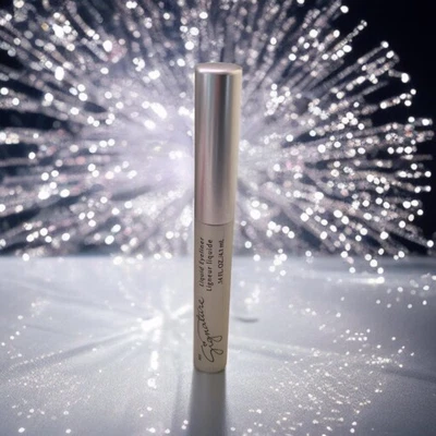 Discontinued Mary Kay Signature LIQUID Eyeliner BROWN #9252 - 0.14 fl oz / 4.1ml - Image 1 of 4