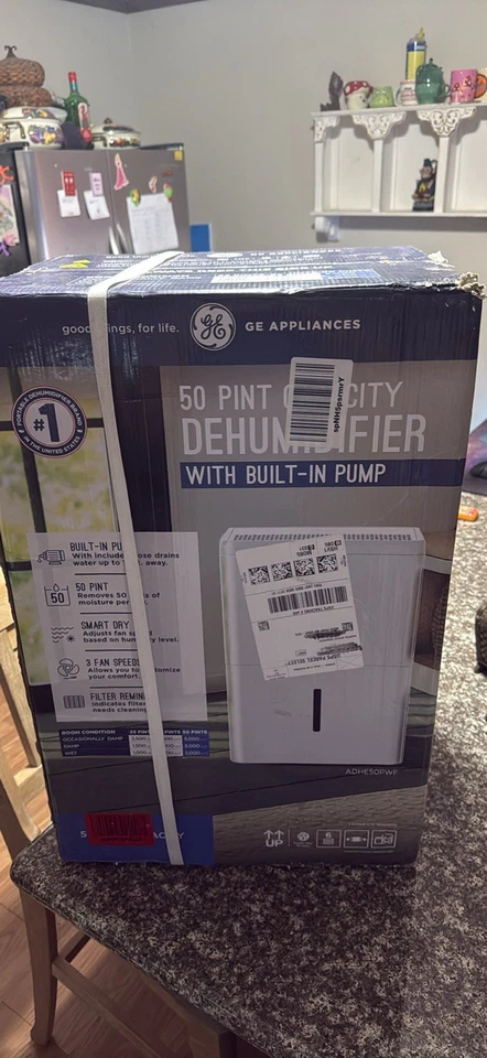 Осушитель GE Appliances емкостью 50 пинт со встроенным насосом. Совершенно новый W коробка - Изображение 1 из 1