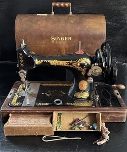 Vintage Singer Sewing Machine In Bentwood Case In Full Working Order - Picture 1 of 11