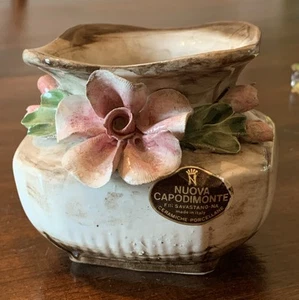 Nuova Capodimonte Unused Italy Porcelain Vase Pink Flowers Vintage With Sticker - Picture 1 of 17