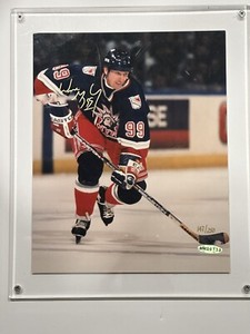 1996-97 Upper Deck Hockey Jumbo Limited Edition Wayne Gretzky auto /250 HOF