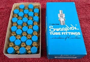 50 Neu im Karton Swagelok B-100-1-2 Messing Rohrverschraubung, 1/16" Rohr Außendurchmesser x 1/8" MNPT - Bild 1 von 3