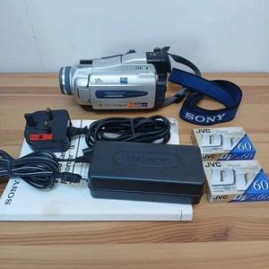 Sony Handycam DCR-TRV16E videocamera miniDV - Foto 1 di 20