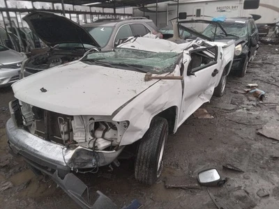 AC Compressor Fits 04-12 CANYON 267636 - Image 1 of 4