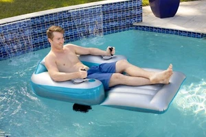 Pool Candy Splash Runner 2 Motorized Inflatable Lounger Pool/Lake Chair Float - Picture 1 of 7