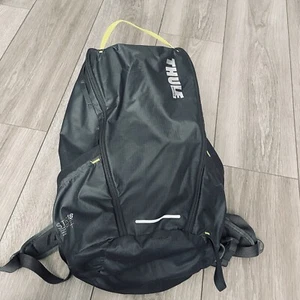 NWOT Thule Sweden Strip 18 Lightweight Gray Backpack - Picture 1 of 9
