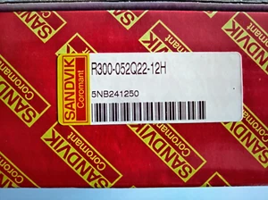 Cabezal de cuchillo plano de Sandvik R300-052-Q22-12H para placas R300 1204 - Imagen 1 de 3