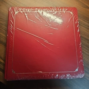 Nuovo album Creative Memories 12x12 ROSSO SCURO bordo argento sigillato album rubino? - Foto 1 di 3