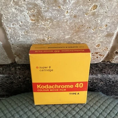 Cartucho de película Kodak 15M Kodachrome 40 colores tipo A Super 8 1978 KMA464P Foto 1 de 4