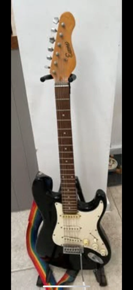 guitarra eléctrica encore blanco y negro Foto 1 de 1