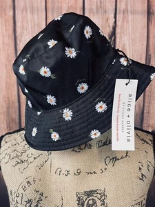 ALICE & OLIVIA WOMENS BLUE FLORAL EMBOSSED REVERSIBLE BUCKET HAT NEW WITH TAGS - Picture 1 of 4