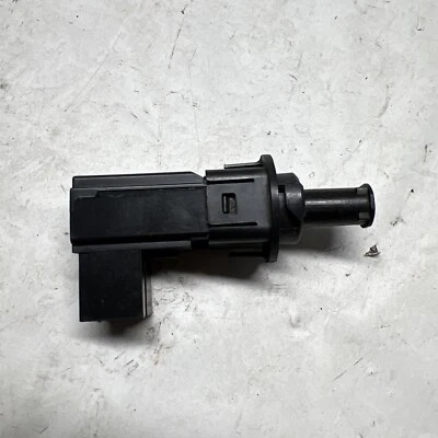 Jeep Grand Cherokee 2014-2024 pedal de freno luz de freno interruptor Ram Durango OEM Foto 1 de 4