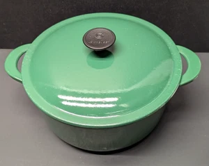 Le Creuset Cuisine Royale #22 Cast Iron Enamel Emerald Green 3.5 Qt Dutch Oven - Picture 1 of 7